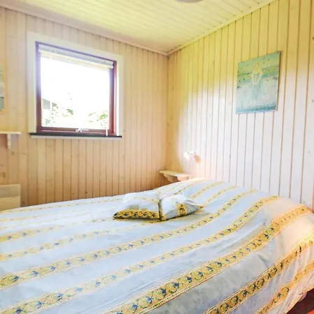 Three-bedroom Holiday In Idestrup Bøtø By